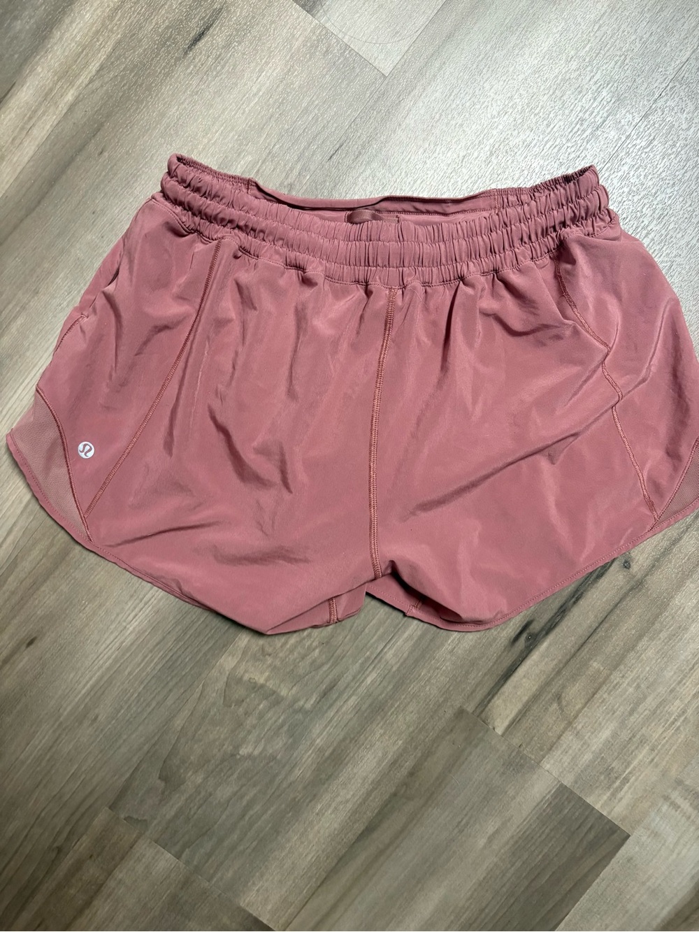 lululemon dusty Rose hotty hot shorts - Picture 2 of 4